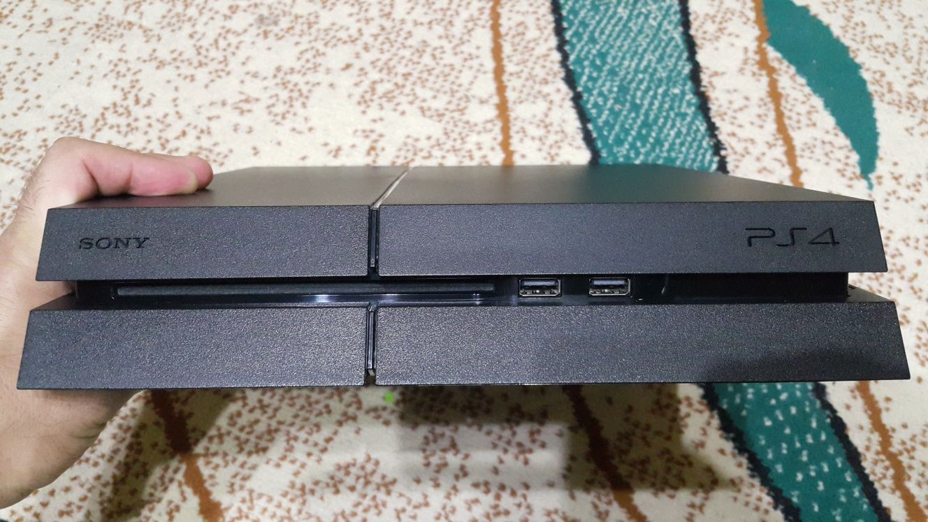 Playstation 4 HD + 2ta Joystick. Zavod Plombada.