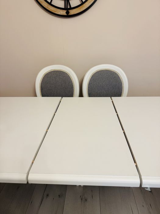 Masa din lemn, pentru living cu scaune