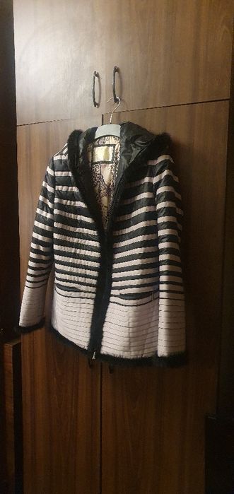 Haina dama eleganta cu guler și margine din blana neagraa