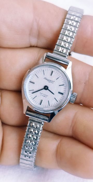 Ceas de damă Regency by Yema vintage mecanic, 17 Rubine, anii 1970.