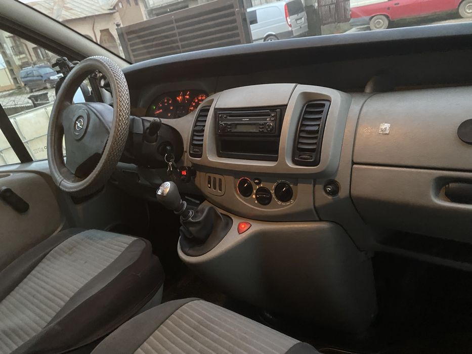 Opel vivaro 6 locuri