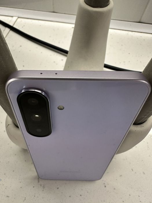 Продавам Samsung Galaxy A36 5G