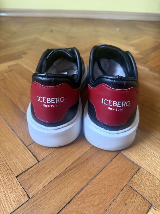 Sneakers / adidasi / tenesi Iceberg