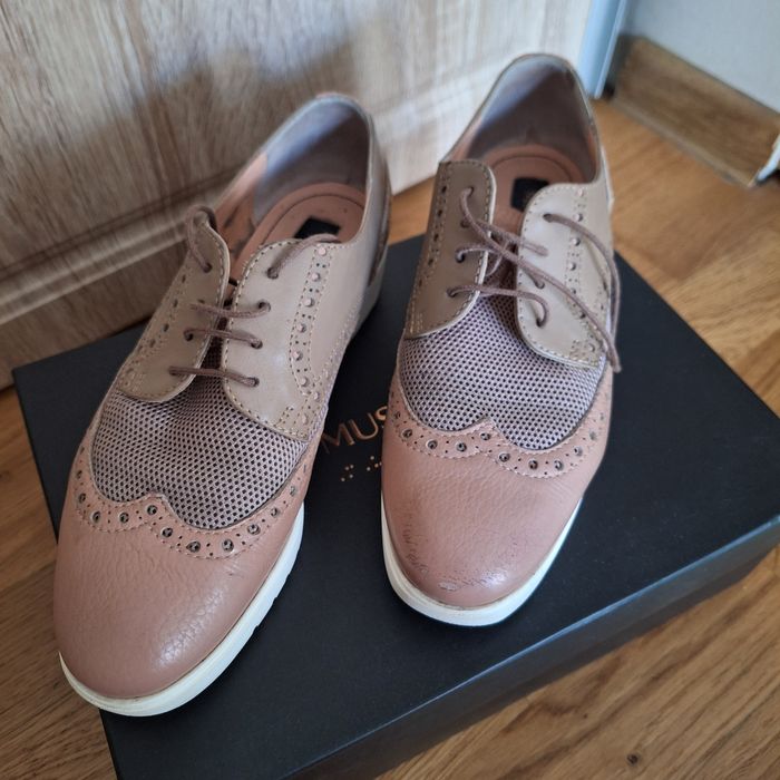 Vând pantofi Musette nr 36