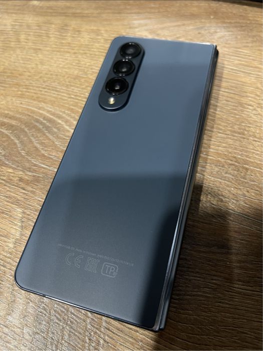 Продам Samsung fold 4