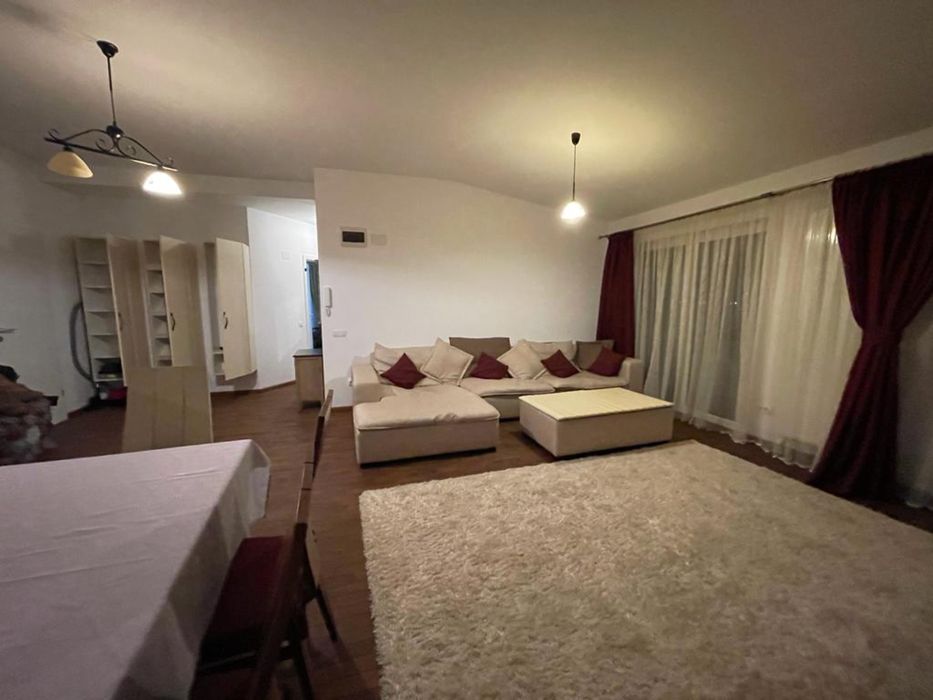 Inchiriez Apartament