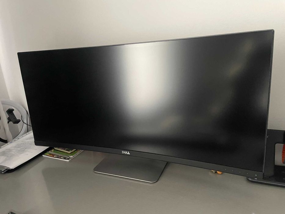 Monitor DELL 34,5 curbat
