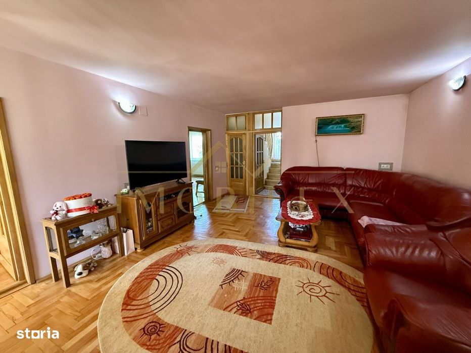 Casa individuala 260mp, teren 755mp + afacere, zona semicentrala