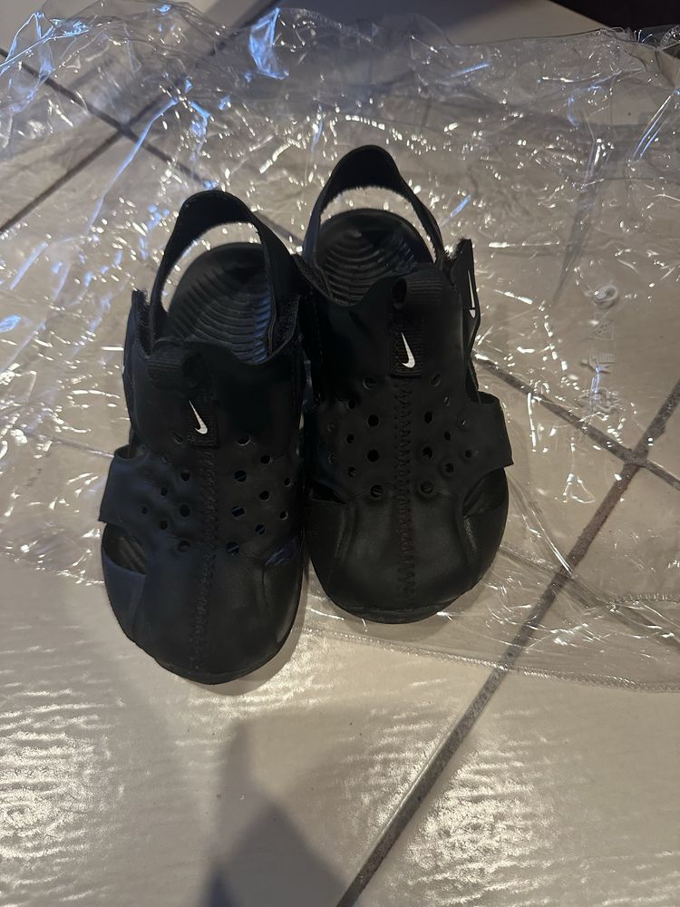 Сандали Nike 26 номер