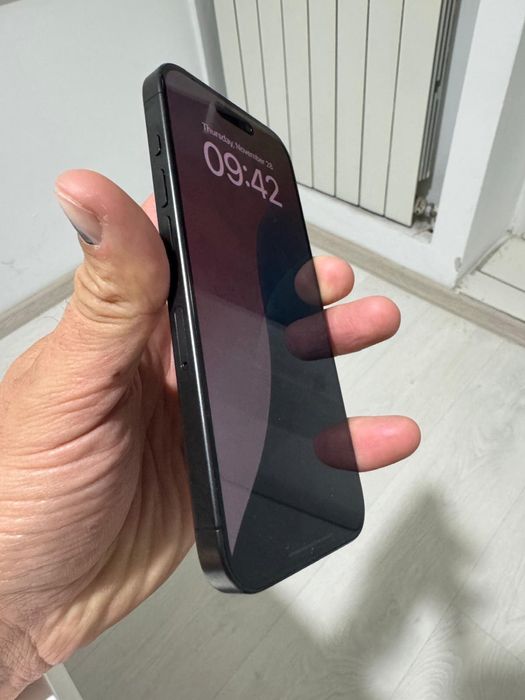 Iphone 15 PRO baterie 90% impecabil