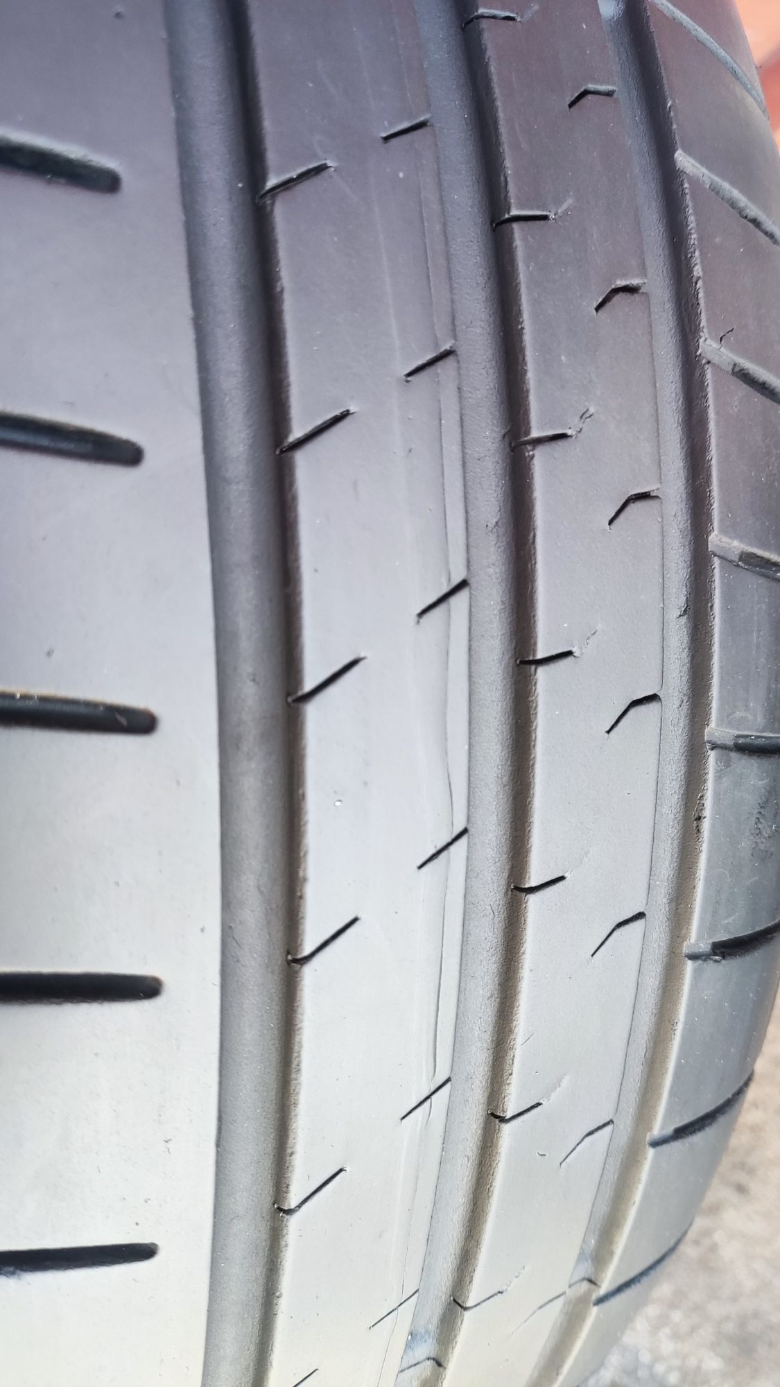 2бр. летни гуми 205/55/16 Falken, дот5023
dot22
6.7mm 
Добро състояние