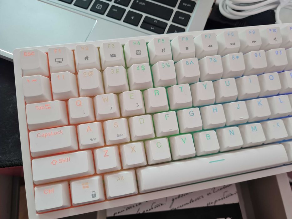 Mеханична клавиатура Royal Kludge 84 (RK84) 75% RGB безжична с HotSwap