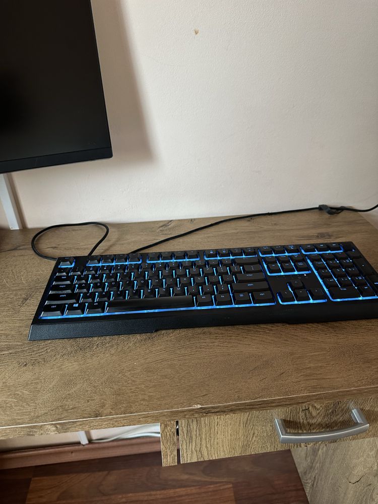 Vand tastatura Razer ORNATA V2