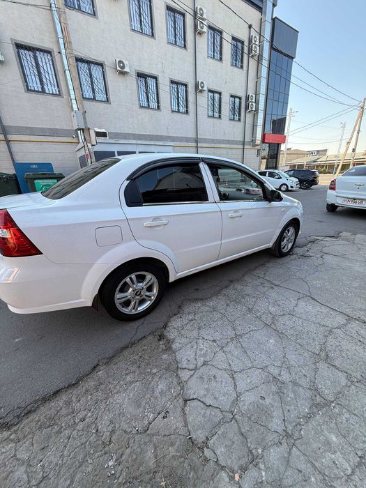 Нехиа 3 автомат сотилади