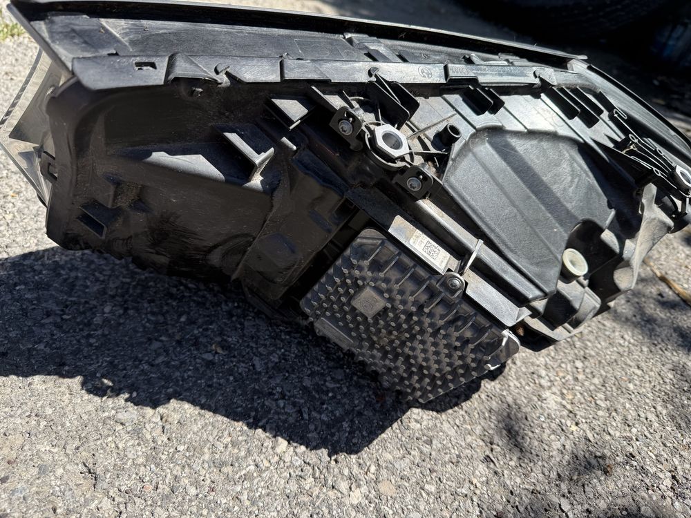 Десен фар бмв г30 bmw g30 g31