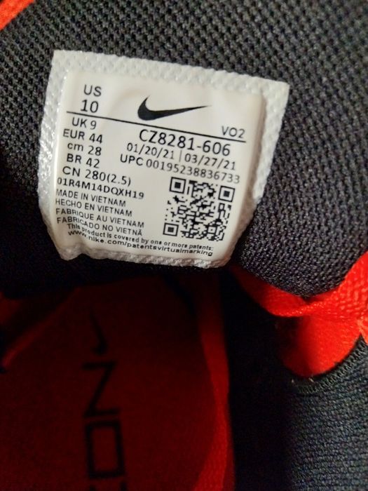 Adidasi originali Nike nr.44..