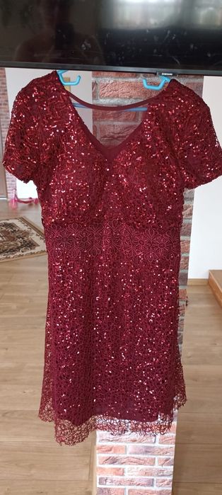 Rochiță  frumoasă și eleganta