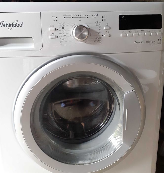 Mașină de spălat rufe Whirlpool 6 sense pentru piese de schimb