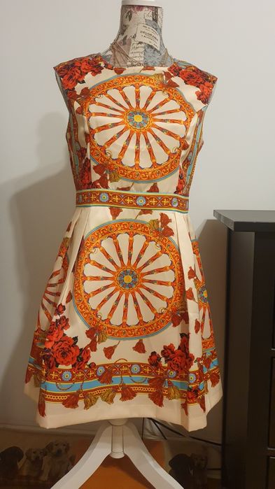 Rochie imprimeu deosebit mas M