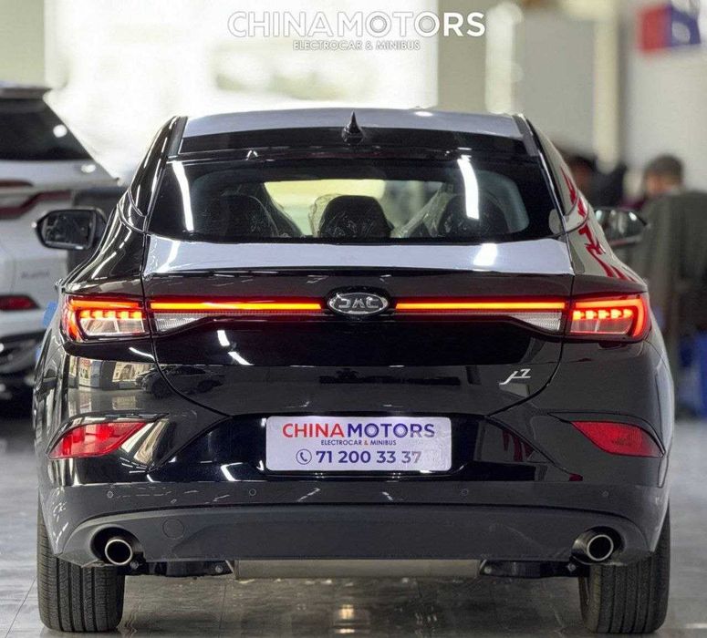 JAC J7 Енгил автомобил