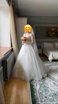 Продам свадебное платье 60000 тг