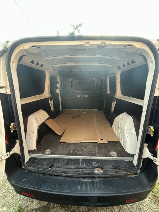 Transport marfă | Mutări | Colectare și debarasare | Fiat Doblo Maxi