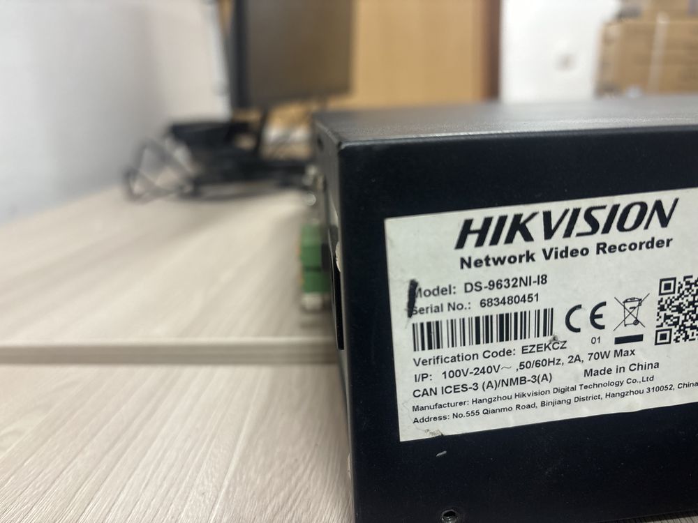 Видеорегистратор 32. Hikvision DS-9632NI-I8
