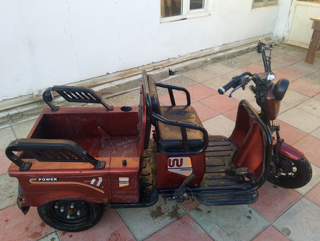 Mototsikl sotiladi