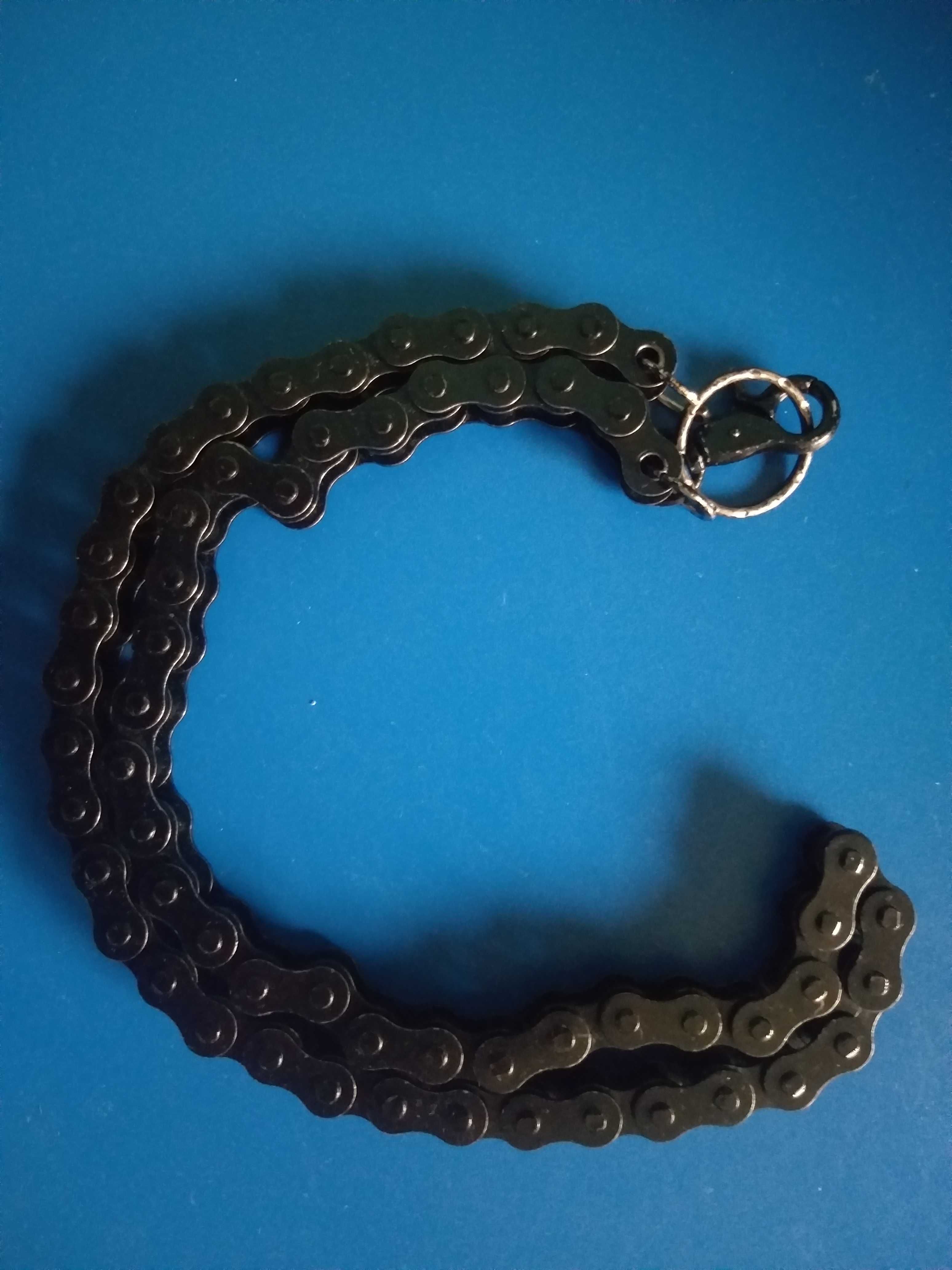 Accesorii goth/metal (brațări, inele, lanțuri, cercei)