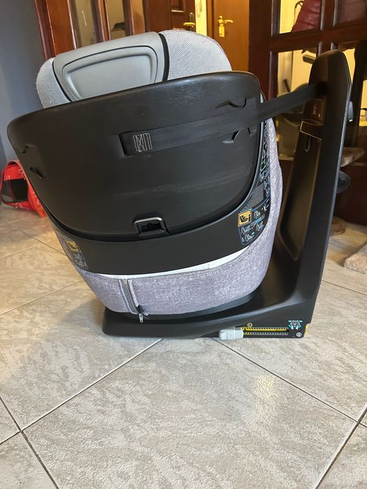 Maxi Cosi AxissFix детско столче за кола
