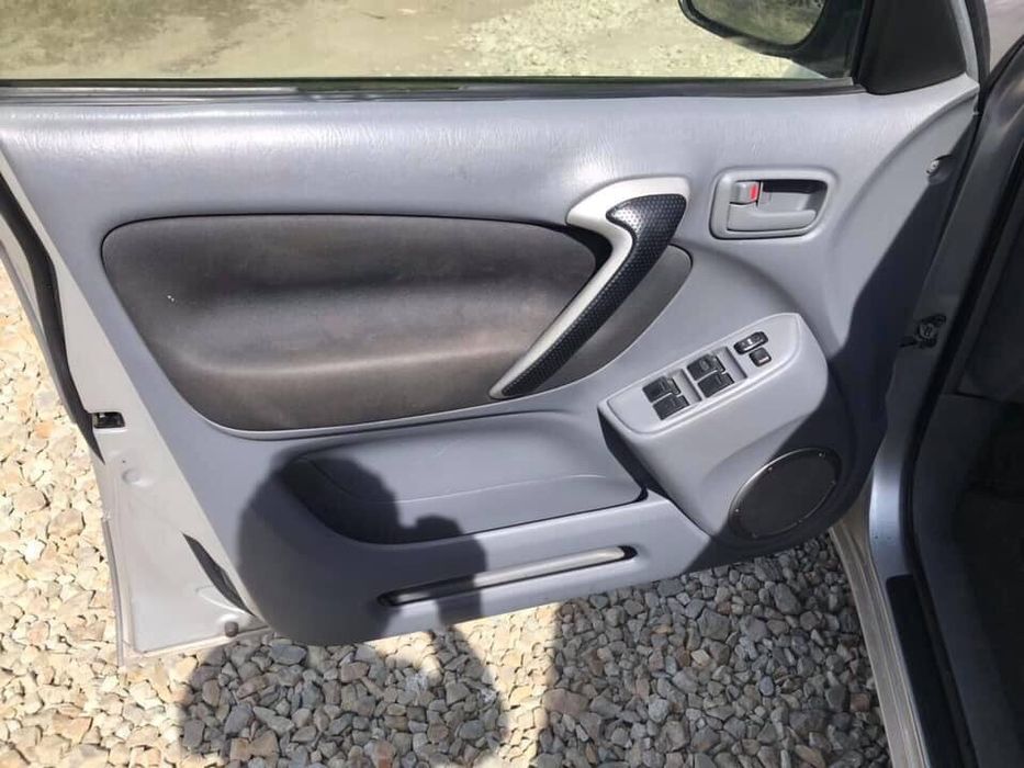 Toyota Rav4 2.0 d4d на части