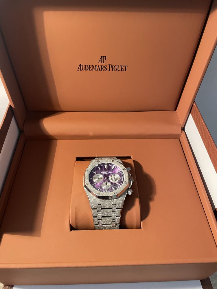 Часовник Audemars Piguet Royal Oak Chronograph Frosted White purple di