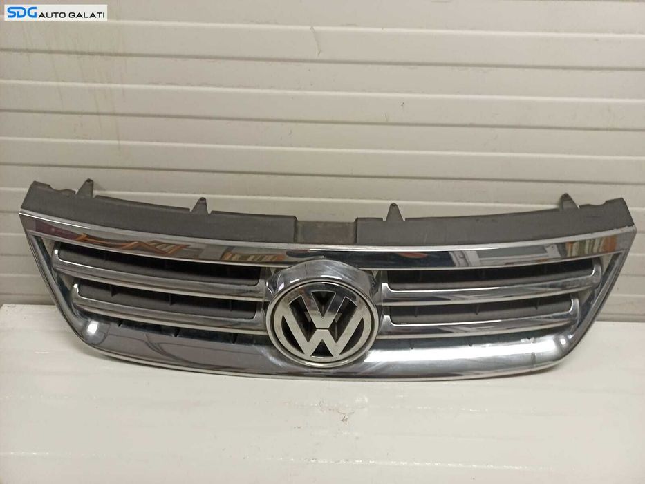 Grila Centrala cu Emblema Sigla de pe Bara Spoiler Fata Volkswagen Touareg 7L 2003 - 2007 Cod 7L6853651A 7L6853601A [Z0307]