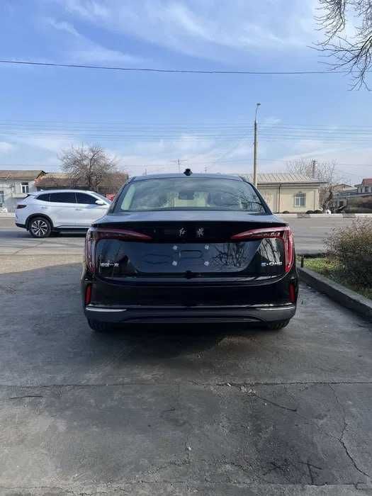 Hongqie QM5 500 km
