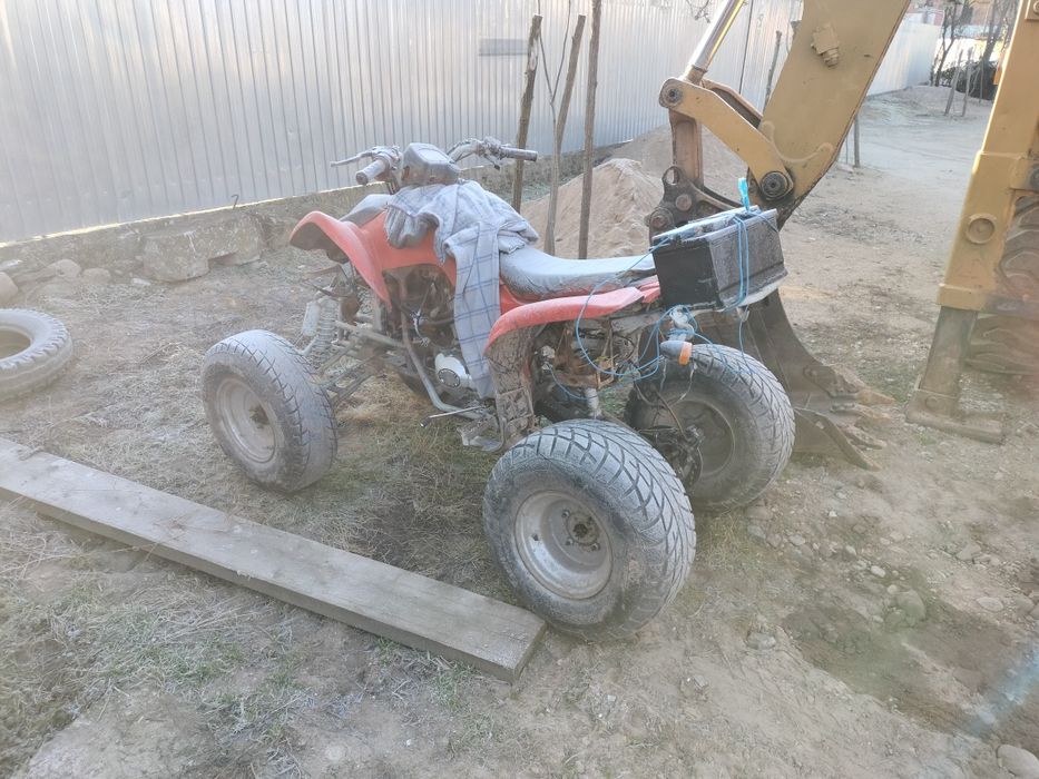 Vând ATV 250 CC stare buna