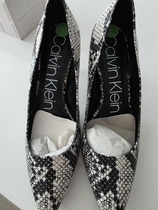 Pantofi Calvin Kline Marimea 40-41
