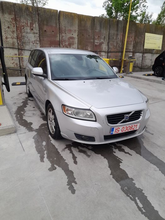Volvo V50 2010      ll