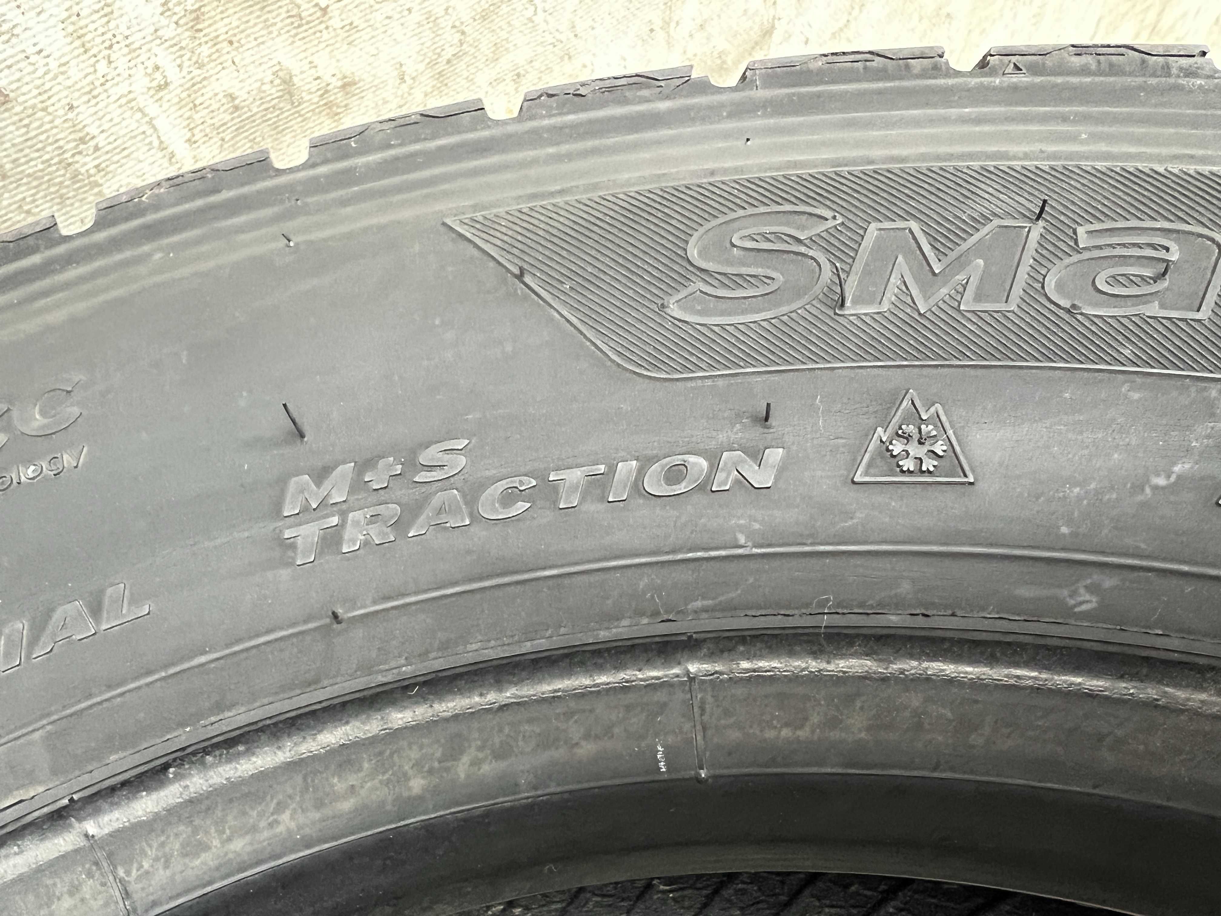 1 тежкотоварна гума 215/75R17.5 Hankook SmartFlex DH35 126/124M M+S