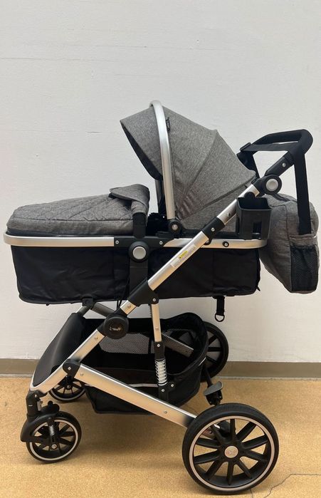 Căruț de vânzare,E ca nou!! Are geanta pentru mai multe detalii in prv