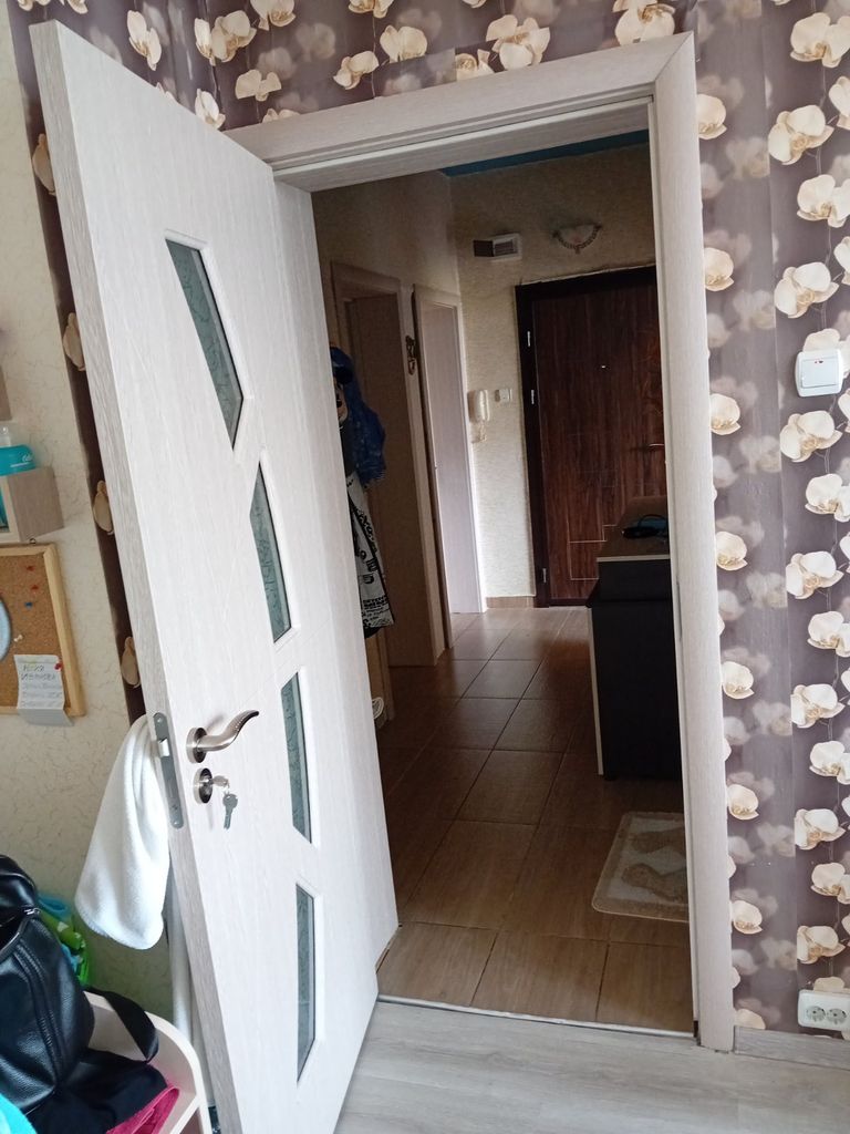 Продава се Четиристаен апартамент в Асеновград - 90 кв.м за 935 €/кв.м - Снимка #3