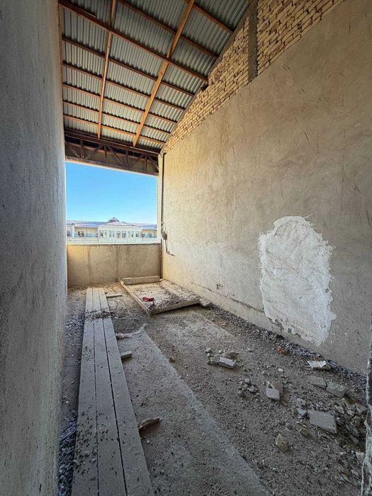 Продаётся 3х комн квартира на 8 этаже Ор-р Зираат банк Крытый рынок