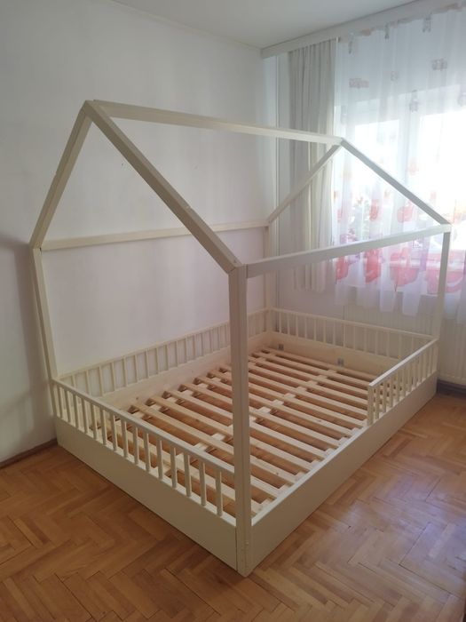 Pat casuta Montessori