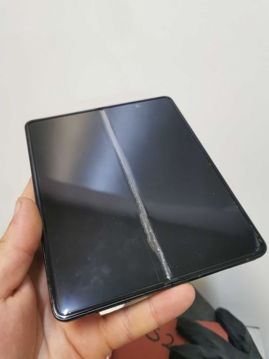 Samsung Galaxy Z Fold 3 Цял или на части