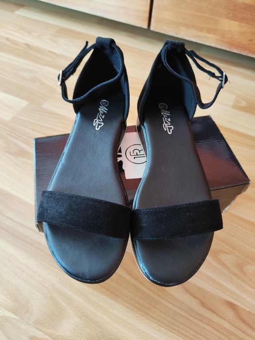 Дамски сандали 38