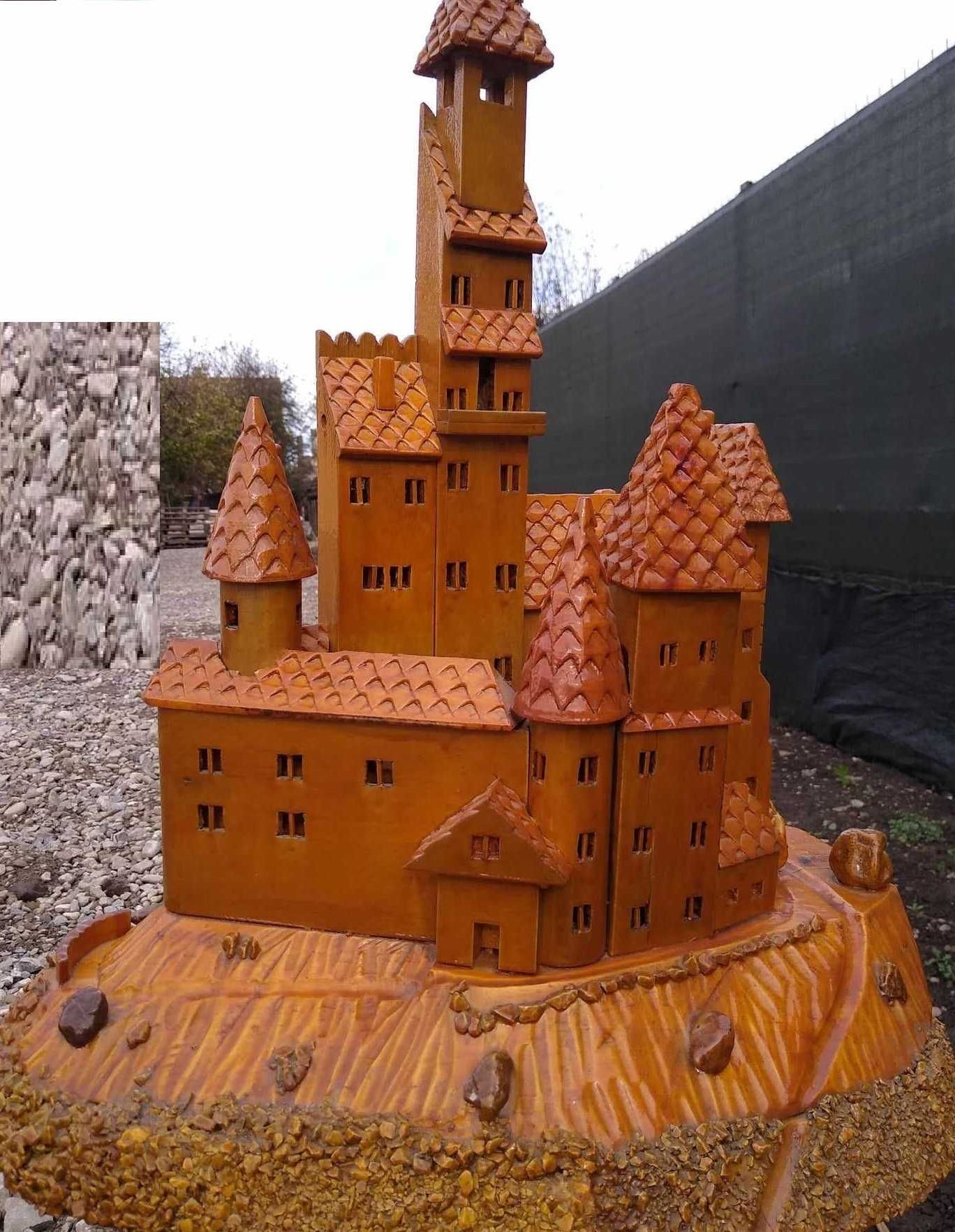 Trofeu decor sculptat cu coarne caprior