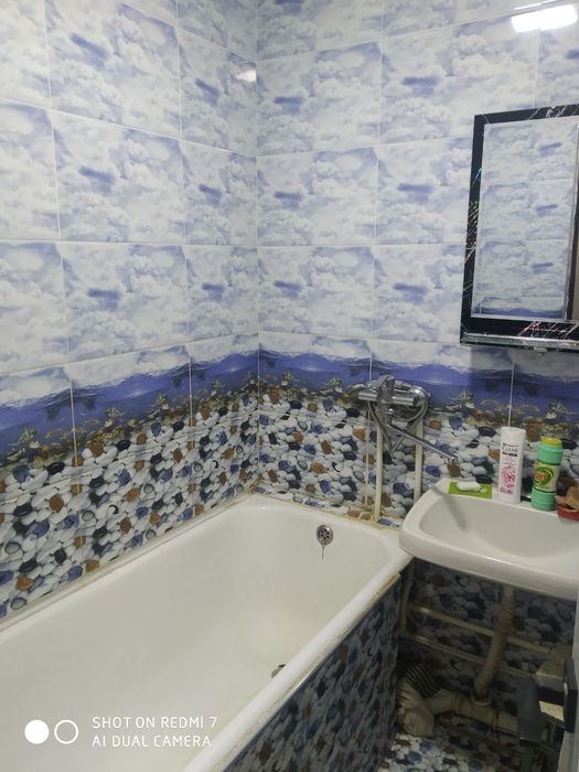 Чирчик шахар 
8-микрораён 
#3-хона 2-этаж 
Квартира сирочни сотилад