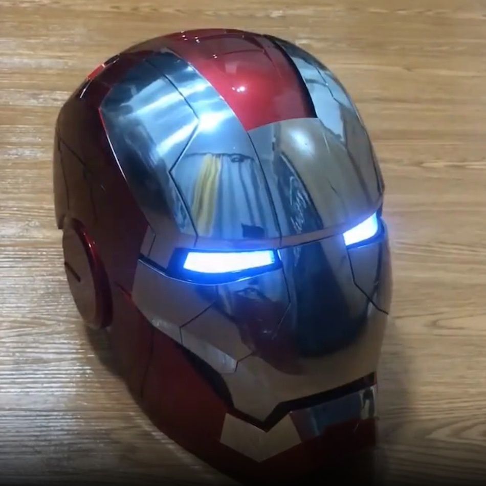 Masca electric lui Iron man MK5 deschidere cu voce, nou