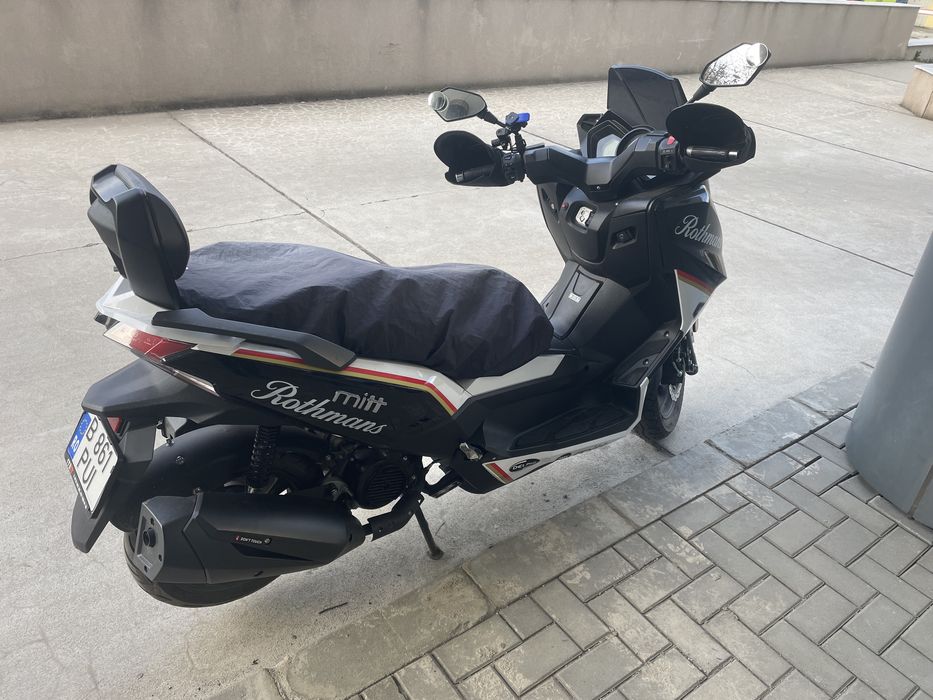 Scuter 125 cc Mitt GTS