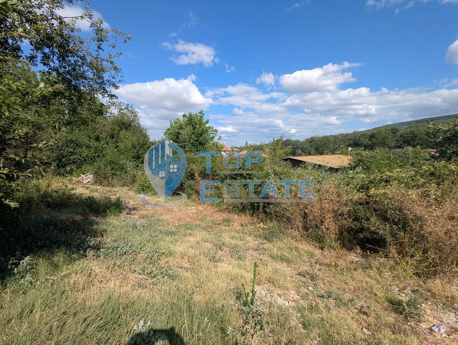 Парцел в регулация в покрайнините на град Горна Оряховица, обалст Вел