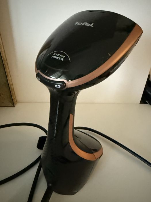 Парна станция Tefal Access Steam Care